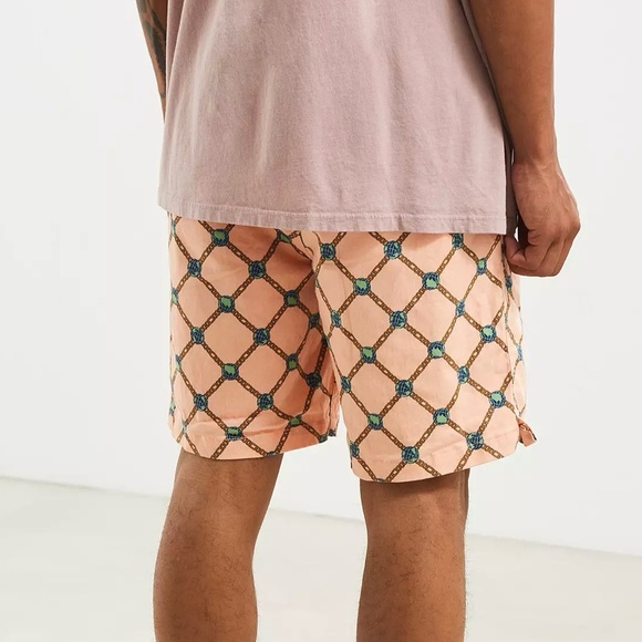PRE-OWNED - LIKE NEW URBAN OUTFITTERS MAX PRINTED SHORTS MENS SMALL - Picture 5 of 13
